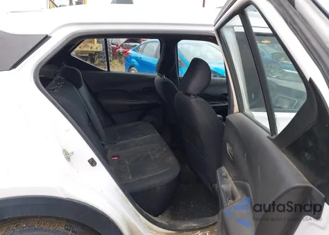 2019 Nissan Kicks S из США, поврежденный, VIN 3N1CP5CU4KL501955